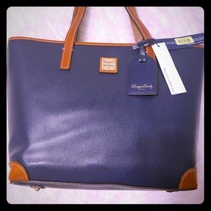 * FINAL REDUCTION * NWT Navy Blue Purse🌻